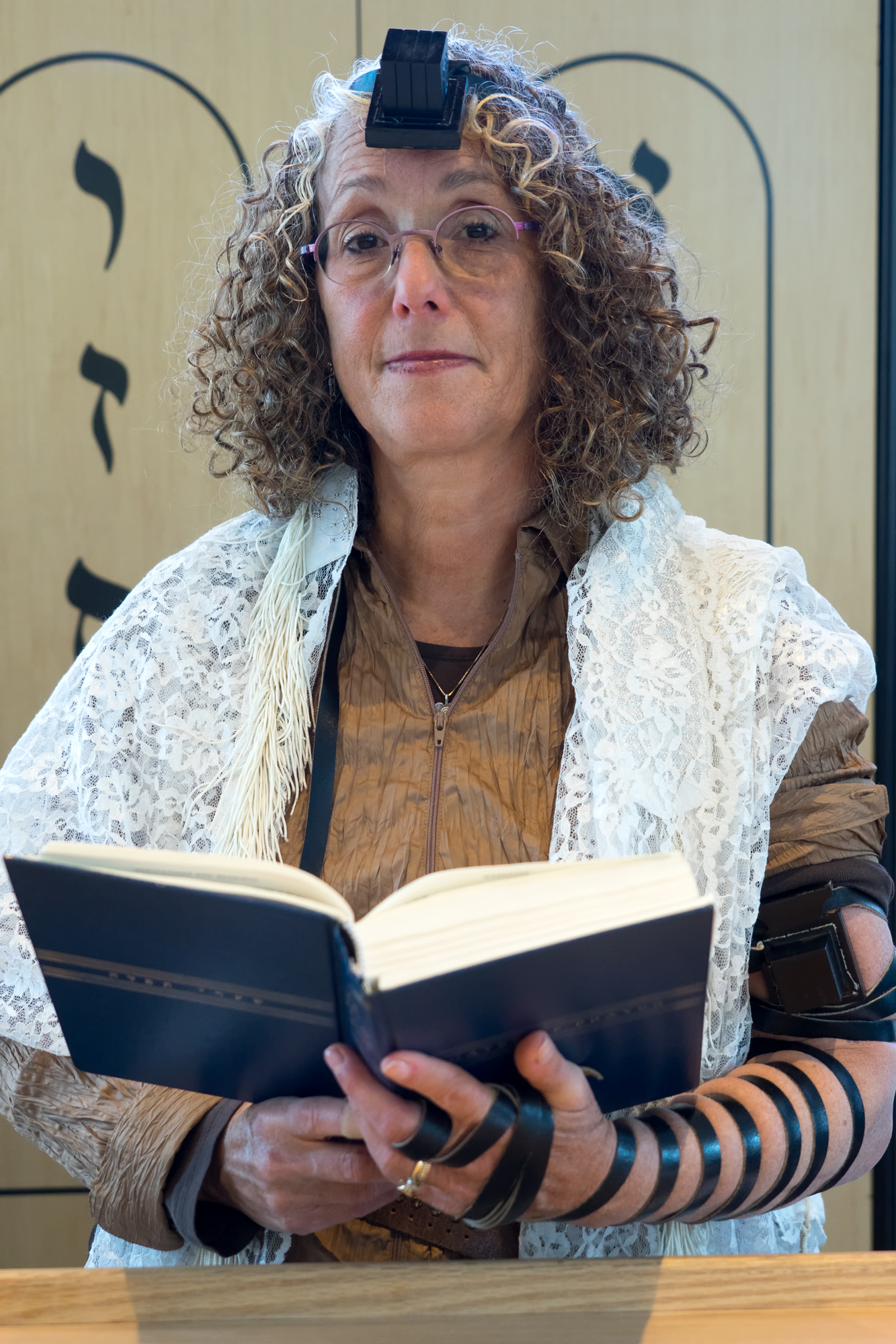 Rabbi Elyse Goldstein wearing tefillin